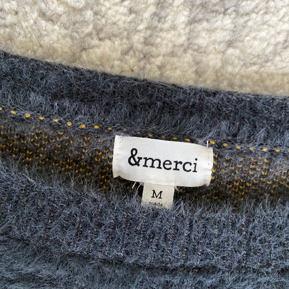 sweater - Picture 2 of 6